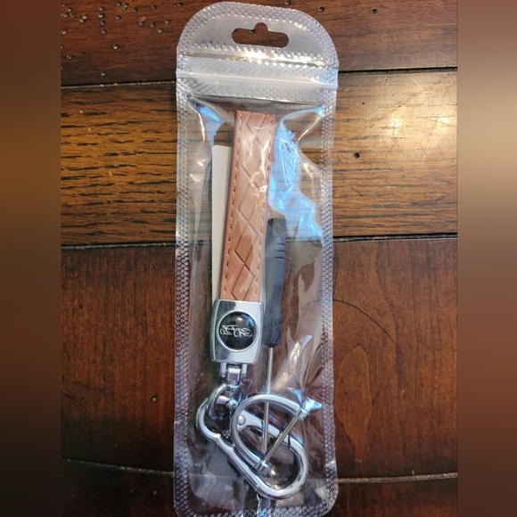 BAG CHARM/KEYCHAIN - Picture 2 of 3